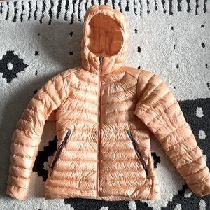 Like new elixir Womens cerium LT hooded arctyrex down puffer medium